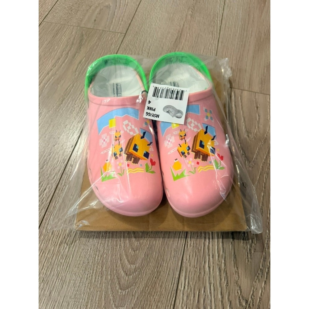 Minecraft EVA Clog Pink Bee Graphic Slip On Shoes Girls Size 4 Big Girl